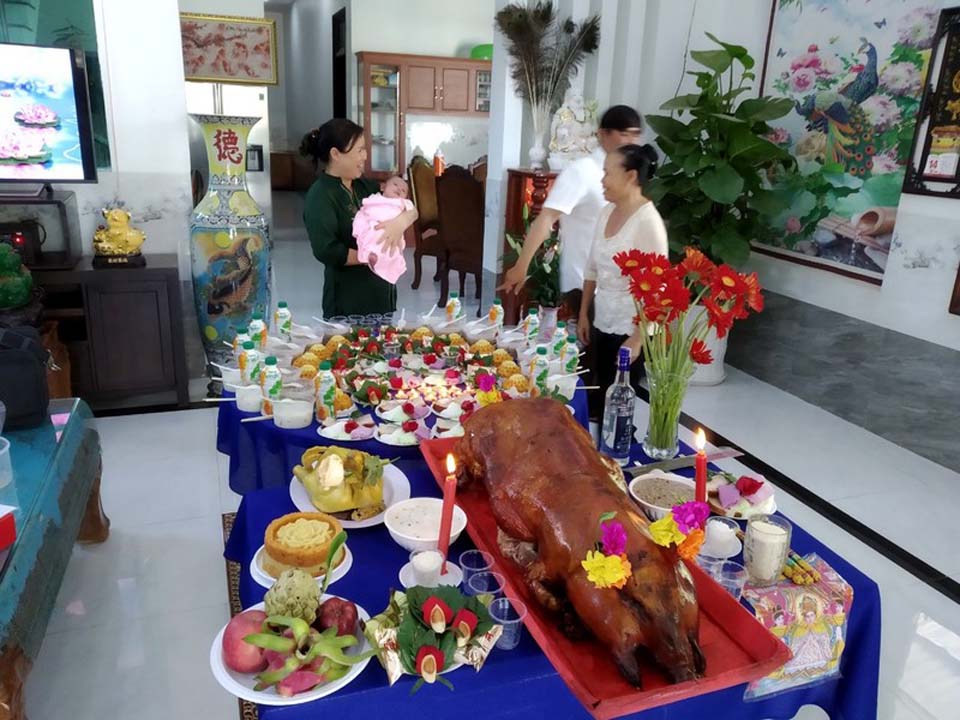 Làm đầy tháng cho bé có cần đúng ngày